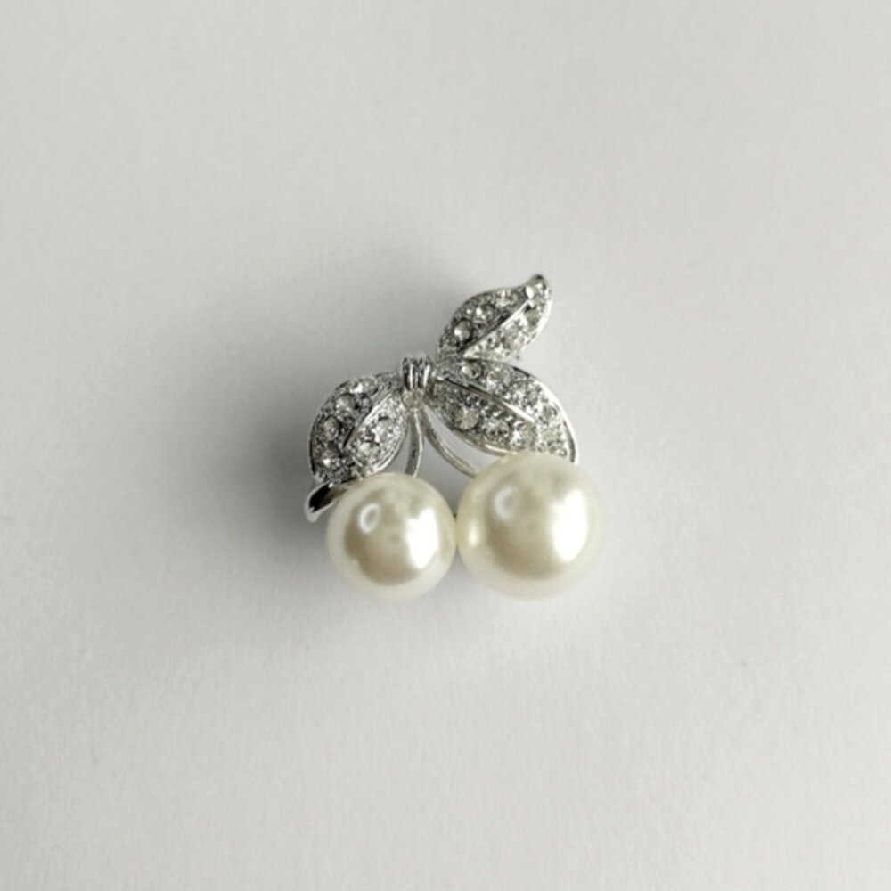 Cherries Faux White Pearl Crystal Brooch Pin